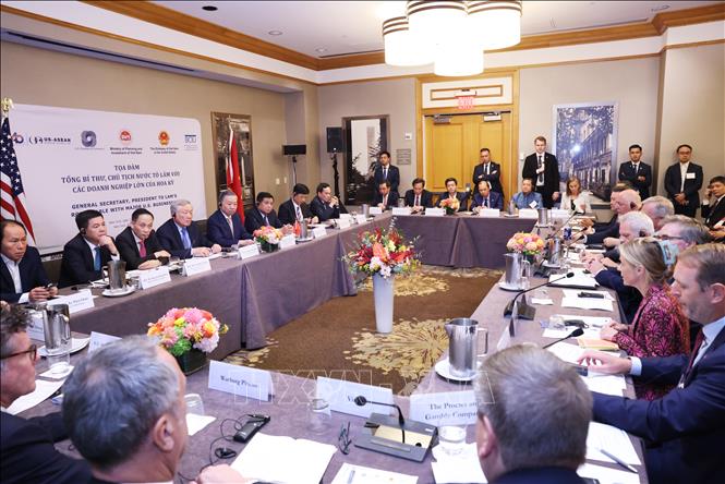 Party General Secretary and State President To Lam attends a business forum with US businesses. VNA Photo: Lâm Khánh 