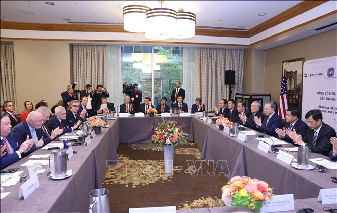 A view of the business forum. VNA Photo: Lâm Khánh 