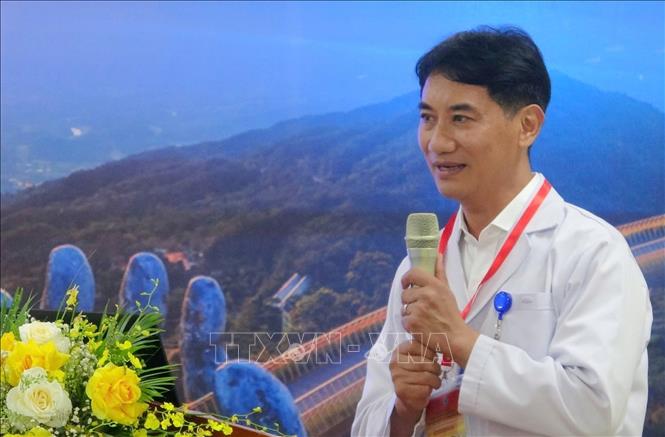 Bác sĩ Lê Đức Nhân, Giám đốc Bệnh viện Đà Nẵng phát biểu tại hội nghị. Ảnh: Văn Dũng - TTXVN