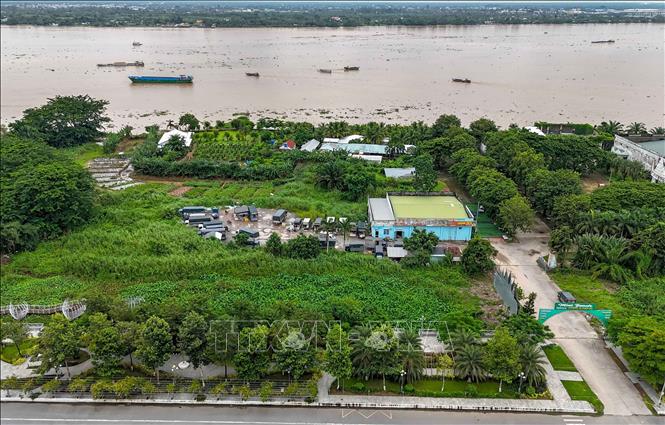 Hiện trạng khu đất Khu du lịch sông Hậu sẽ được thành phố Cần Thơ đem ra đấu giá năm 2024. Ảnh: Thanh Liêm - TTXVN