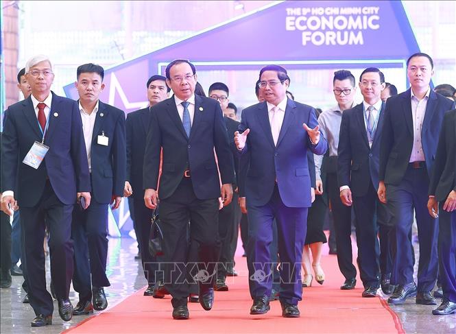 Prime Minister Pham Minh Chinh attends the opening ceremony of the 5th Ho Chi Minh City Economic Forum in Ho Chi Minh City on September 25. VNA Photo: Dương Giang