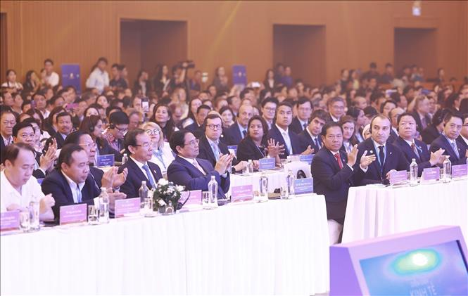 Prime Minister Pham Minh Chinh attends the opening ceremony of the 5th Ho Chi Minh City Economic Forum in Ho Chi Minh City on September 25. VNA Photo: Dương Giang