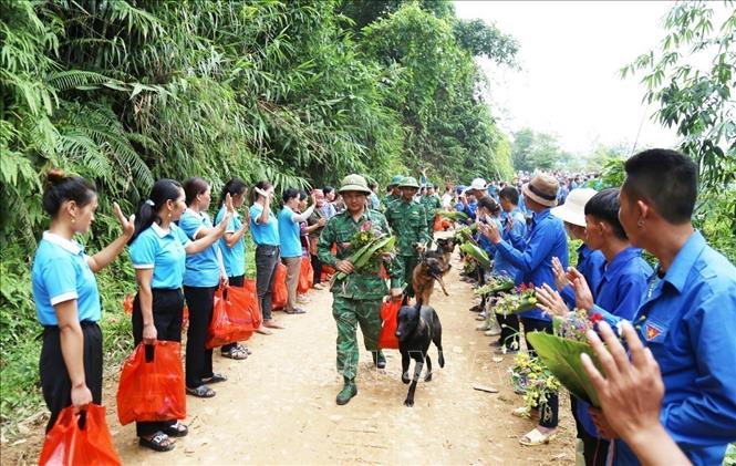 Lễ tiễn lực lượng tìm kiếm, cứu nạn tại thôn Nậm Tông, xã Nậm Lúc, huyện Bắc Hà (tỉnh Lào Cai). Ảnh TTXVN phát