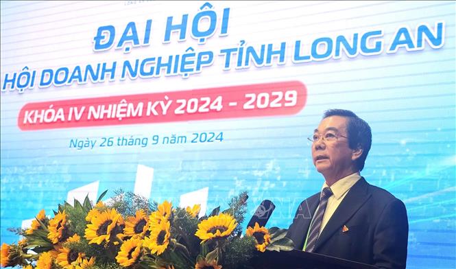 Tân Chủ tịch Hiệp hội doanh nghiệp tỉnh Long An Trịnh Văn Hải phát biểu tại Đại hội. Ảnh: TTXVN phát