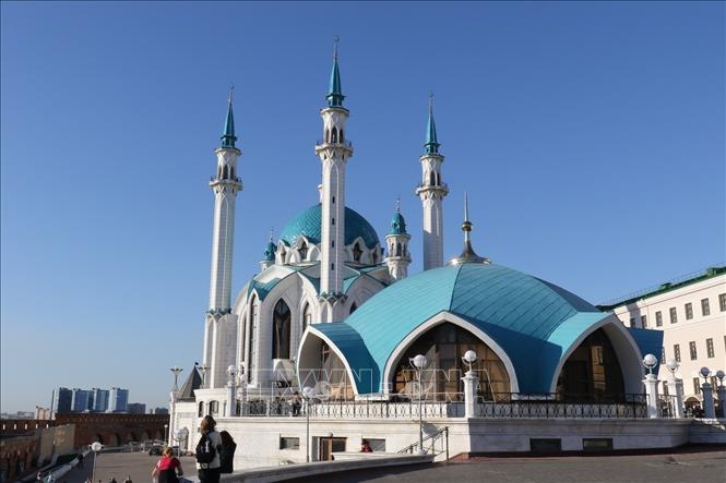 Thánh đường hồi giáo Kul Sharip trong khuôn viên cung điện Kremlin Kazan. Ảnh: Lê Quang Vinh - PV TTXVN tại Nga