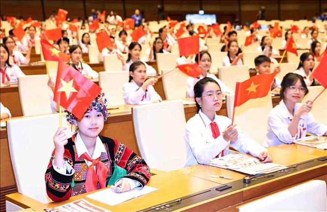 Đại biểu trẻ em dự phiên họp giả định 