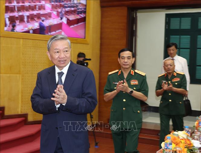 Tổng Bí thư, Chủ tịch nước Tô Lâm đến dự buổi làm việc với Tổng cục II, Bộ Quốc phòng. Ảnh: Trí Dũng – TTXVN