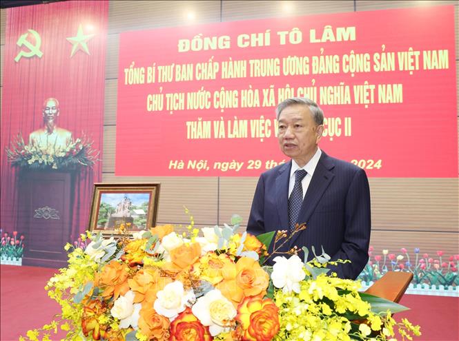 Party General Secretary and State President To Lam speaks at a working session with the General Department of Defence Intelligence under the Ministry of National Defence. VNA Photo: Trí Dũng