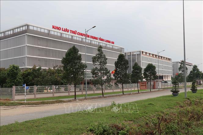 Kho dữ liệu chuyên dụng tỉnh Long An được đầu tư khang trang, phục vụ có hiệu quả công tác chuyển đổi số của tỉnh. Ảnh: Minh Hưng – TTXVN