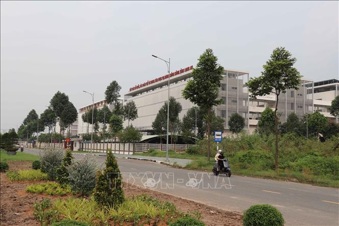 Khu Trung tâm phục vụ hành chính công tỉnh Long An được đầu tư khang trang và tập trung các cơ quan chính quyền tỉnh để tạo thuận lợi cho người dân, tổ chức, doanh nghiệp đến liên hệ làm việc. Ảnh: Minh Hưng – TTXVN