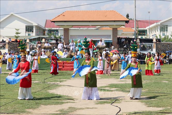 A dance performance at the festival. VNA Photo: Nguyễn Thành