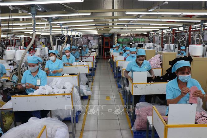 Production at the Korean-invested Sung Hwa Vina Co. Ltd in the Mekong Delta province of Long An. VNA Photo: Minh Hưng 