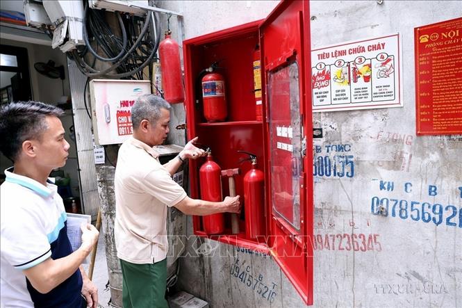 Hộp chữa cháy công cộng tại ngõ 92 đường Nguyễn Khánh Toàn, Quận Cầu Giấy (Hà Nội). Ảnh: Tuấn Anh - TTXVN