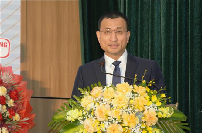 Ông Nguyễn Lê Hùng, tân Hiệu trưởng trường Đại học Sư phạm Kỹ thuật (Đại học Đà Nẵng) phát biểu. Ảnh: Văn Dũng-TTXVN