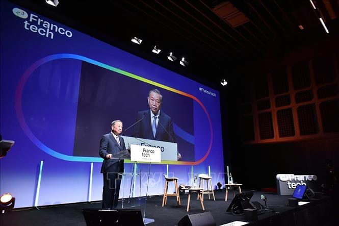 Party General Secretary amd State President To Lam maeks a speech at the FrancoTech 2024. VNA Photo: Trí Dũng 