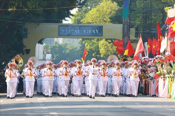 Đoàn Quân nhạc tham gia diễu hành. Ảnh: Dương Giang-TTXVN