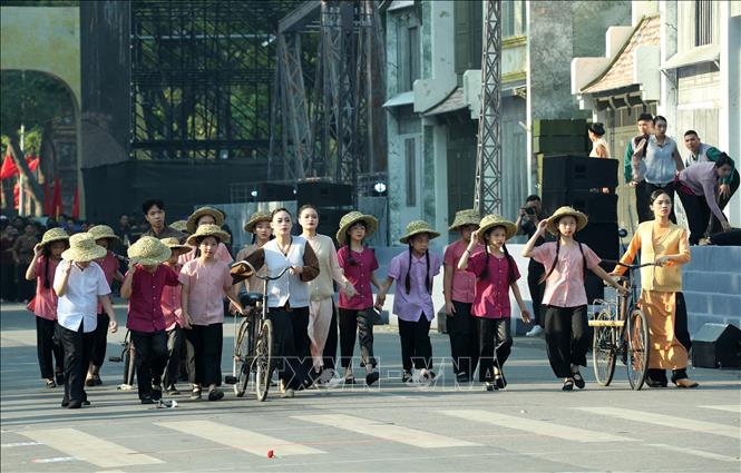 Biểu diễn nghệ thuật chào mừng. Ảnh: Quốc Khánh - TTXVN
