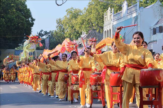 Đoàn biểu diễn trống hội Thăng Long tại chương trình. Ảnh: Hoàng Hiếu - TTXVN