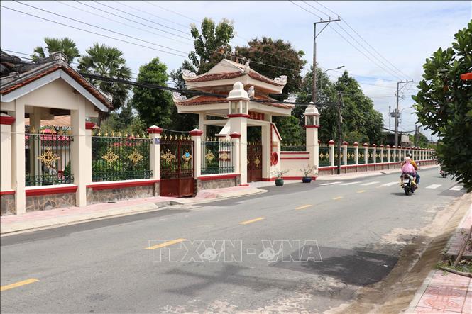 Cổng chính Lăng Quận công Nguyễn Huỳnh Đức. Ảnh: Minh Hưng - TTXVN