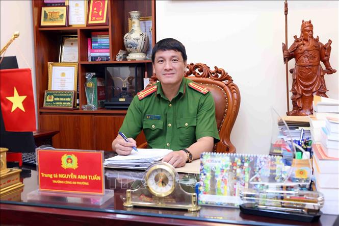 Trung tá Nguyễn Anh Tuấn, Trưởng Công an phường Láng Hạ, quận Đống Đa, Hà Nội - công dân ưu tú Thủ đô năm 2024. Ảnh: Phạm Kiên - TTXVN