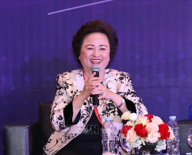 Ban Tổ chức giải thưởng Global Economics 2024 vừa vinh danh bà Nguyễn Thị Nga, Chủ tịch Tập đoàn BRG với danh hiệu “Chủ tịch Tập đoàn Cống hiến cho Xã hội” (Most Socially Responsible Business Chairwoman) ghi nhận những nỗ lực đóng góp và cống hiến hết mình của bà trong các hoạt động xã hội tại Việt Nam. Ảnh: Phương Hoa - TTXVN