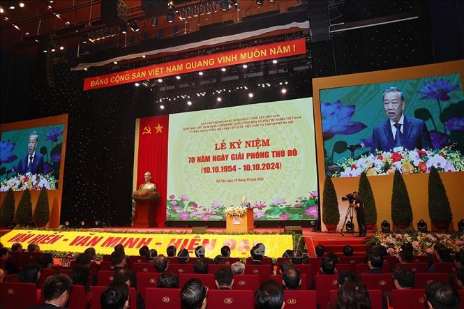 Tổng Bí thư, Chủ tịch nước Tô Lâm thay mặt lãnh đạo Đảng, Nhà nước đọc Diễn văn kỷ niệm 70 năm Ngày Giải phóng Thủ đô. Ảnh: Trí Dũng – TTXVN