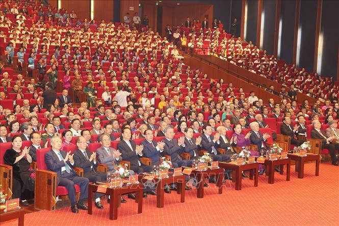 Các đại biểu dự Lễ kỷ niệm 70 năm Ngày Giải phóng Thủ đô. Ảnh: Trí Dũng – TTXVN
