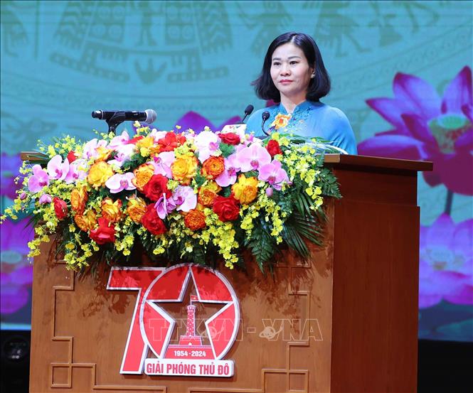 Đồng chí Nguyễn Thị Tuyến, Uỷ viên Trung ương Đảng, Phó Bí thư Thường trực Thành ủy Hà Nội phát biểu khai mạc. Ảnh: Văn Điệp – TTXVN
