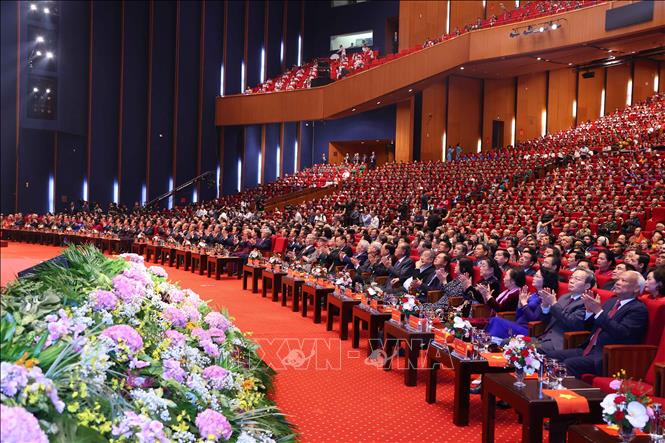 Lãnh đạo Đảng, Nhà nước và đại biểu tham dự buổi lễ. Ảnh: Văn Điệp - TTXVN