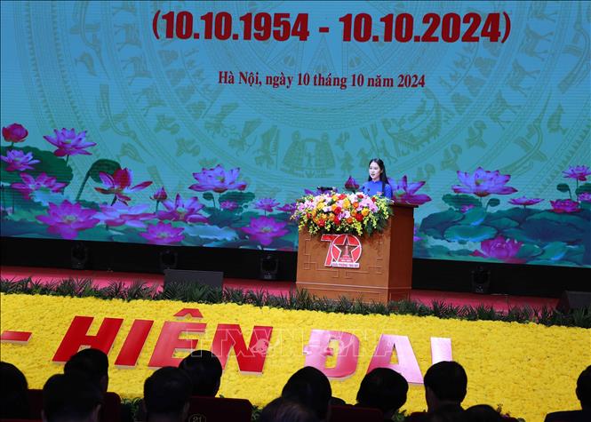Em Nguyễn Chi Phương, Sinh viên Trường Đại học Luật Hà Nội, đại diện thế hệ trẻ phát biểu. Ảnh: Văn Điệp – TTXVN