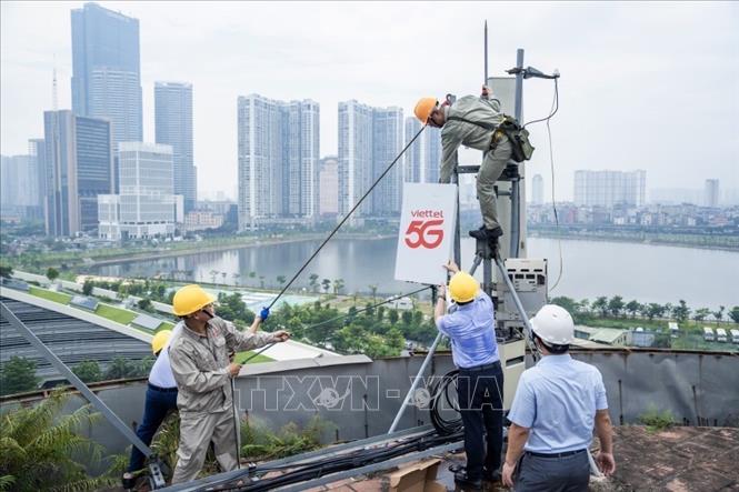 Viettel đang triển khai kế hoạch khai trương mạng 5G tại toàn bộ 63/63 tỉnh, thành trong tháng 10. Ảnh: TTXVN phát
