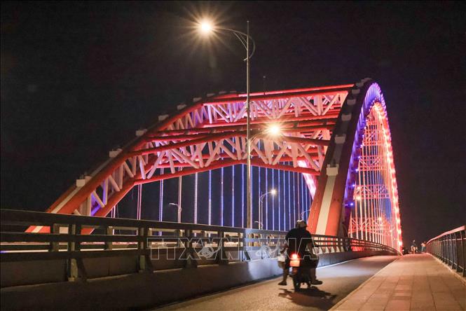 Cầu Hoàng Văn Thụ kết nối phường Minh Khai (quận Hồng Bàng) với xã Tân Dương (huyện Thủy Nguyên). Ảnh: Hoàng Hiếu - TTXVN
