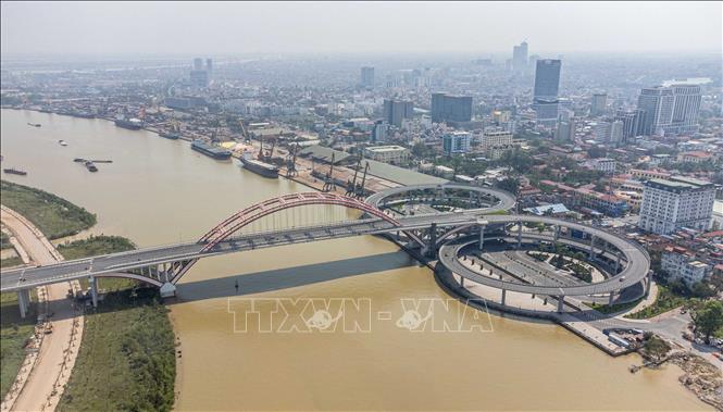 Cầu Hoàng Văn Thụ kết nối phường Minh Khai (quận Hồng Bàng) với xã Tân Dương (huyện Thủy Nguyên), Ảnh: Hoàng Hiếu - TTXVN