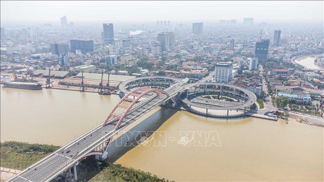 Cầu Hoàng Văn Thụ kết nối phường Minh Khai (quận Hồng Bàng) với xã Tân Dương (huyện Thủy Nguyên), Ảnh: Hoàng Hiếu - TTXVN