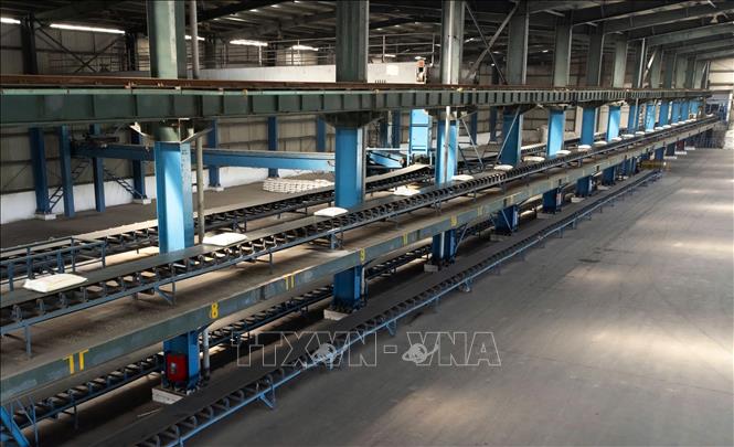 Sản phẩm phân bón DAP Đình Vũ hiện đã có mặt tại 63 tỉnh thành trên cả nước đáp ứng nhu cầu của nhà nông. Ảnh: Quốc Khánh - TTXVN