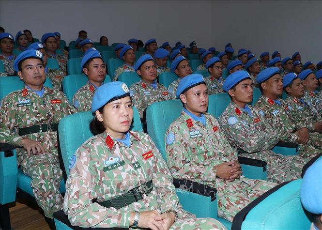 The officers of the peacekeeping team at the conference. VNA Photo: Trọng Đức 