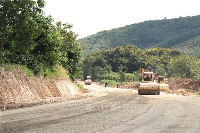 Tính đến ngày 23/9/2024, dự án thực hiện được khoảng 59% và khó về đích đúng hẹn. Ảnh: Tuấn Anh – TTXVN