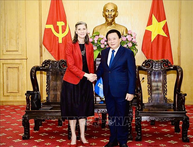 Đồng chí Nguyễn Xuân Thắng tiếp và làm việc với Bà Ramla Khalidi, Trưởng Đại diện Thường trú Chương trình phát triển Liên hợp quốc (UNDP) tại Việt Nam. Ảnh: Việt Đức – TTXVN