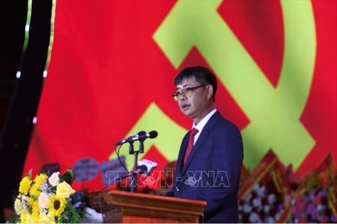 Bí thư Huyện ủy huyện Kim Bôi Nguyễn Hoàng Thư phát biểu tại buổi lễ. Ảnh: Trọng Đạt-TTXVN