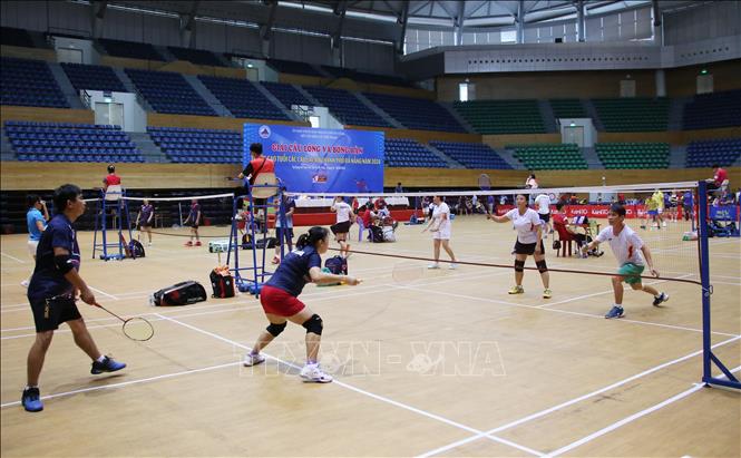 Các vận động viên tranh tài nội dung cầu lông. Ảnh: Trần Lê Lâm - TTXVN 