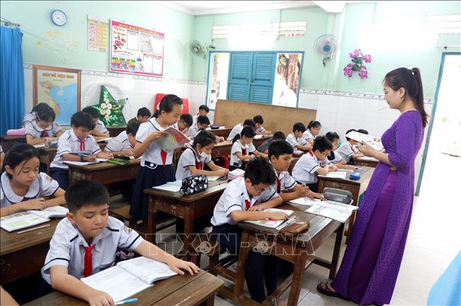 Một giờ lên lớp tại trường Tiểu học Mai Thị Non. Ảnh: Đức Hạnh - TTXVN