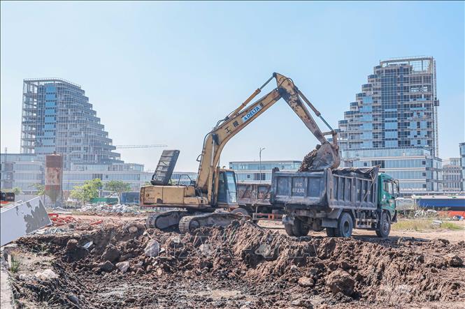 Công tác xây dựng khu chính trị, hành chính Hải Phòng đang được tiến hành khẩn trương, phấn đầu đưa vào sử dụng trong quý II năm 2025. Ảnh: Hoàng Hiếu - TTXVN