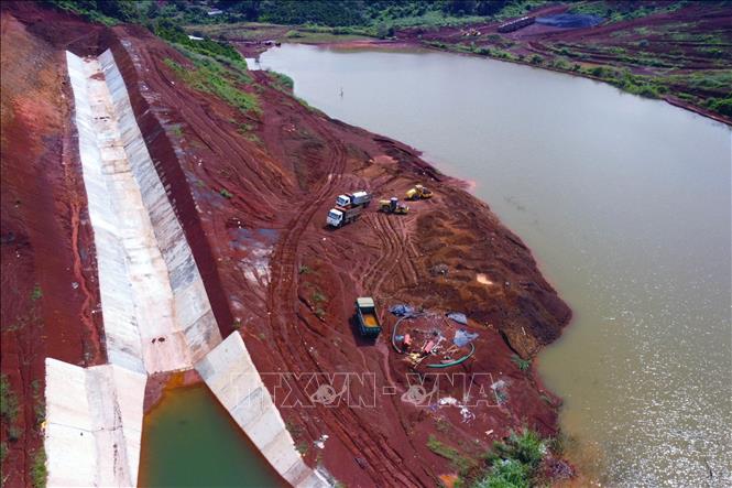 Hồ chứa bùn sau tuyển rửa quặng bô xít số 2 có công suất hơn 10 triệu m3. Ảnh: Hưng Thịnh – TTXVN