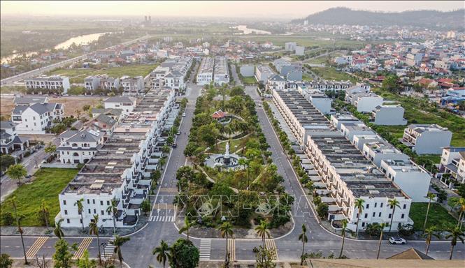 Khu đô thị mới được xây dựng thuộc thị trấn Núi Đèo (Thuỷ Nguyên). Ảnh: Hoàng Hiếu - TTXVN