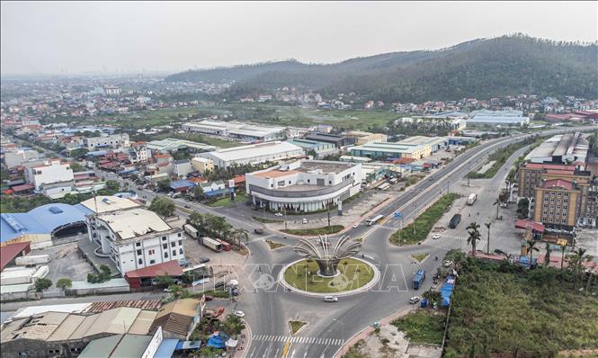 Huyện Thuỷ Nguyên đang tích cực xây dựng, hoàn thiện xây cơ sở hạ tầng, đáp ứng yêu cầu lên thành phố vào năm 2025. Ảnh: Hoàng Hiếu - TTXVN