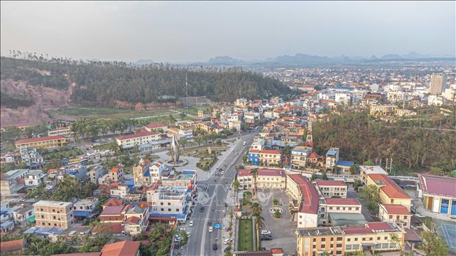 Trung tâm huyện Thuỷ Nguyên. Ảnh: Hoàng Hiếu - TTXVN