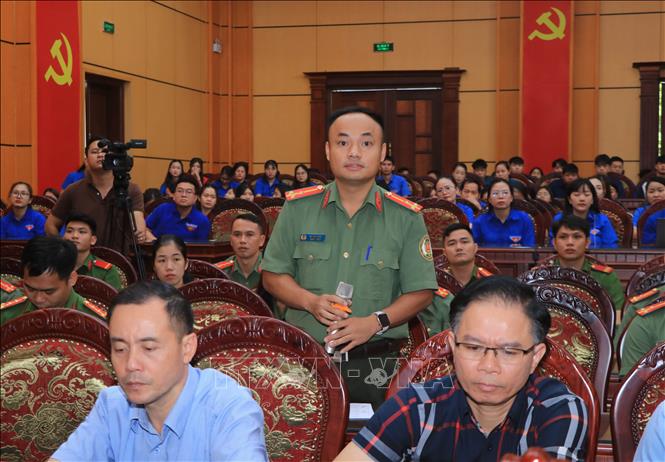 Đại diện đoàn viên, thanh niên tại các điểm cầu nêu đề xuất, kiến nghị tại buổi đối thoại. Ảnh: Vũ Hoàng Giang – TTXVN