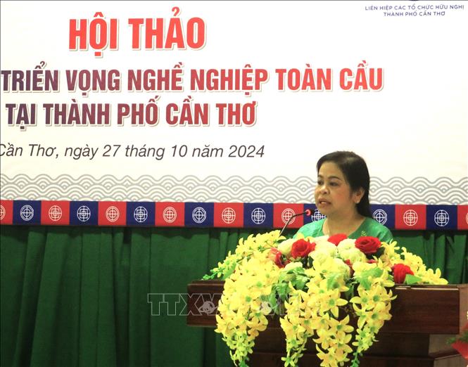 Bà Lê Thị Thanh Giang, Chủ tịch Liên hiệp các tổ chức hữu nghị thành phố Cần Thơ phát biểu tại sự kiện. Ảnh: Ánh Tuyết – TTXVN