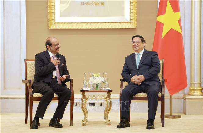 Thủ tướng Phạm Minh Chính tiếp ông M.A.Yusuff Ali, Chủ tịch Lulu. Ảnh: Dương Giang-TTXVN