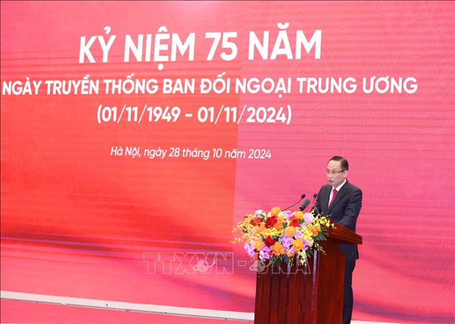 Đồng chí Lê Hoài Trung, Bí thư Trung ương Đảng, Trưởng Ban Đối ngoại Trung ương đọc diễn văn Lễ kỷ niệm. Ảnh: Phương Hoa – TTXVN